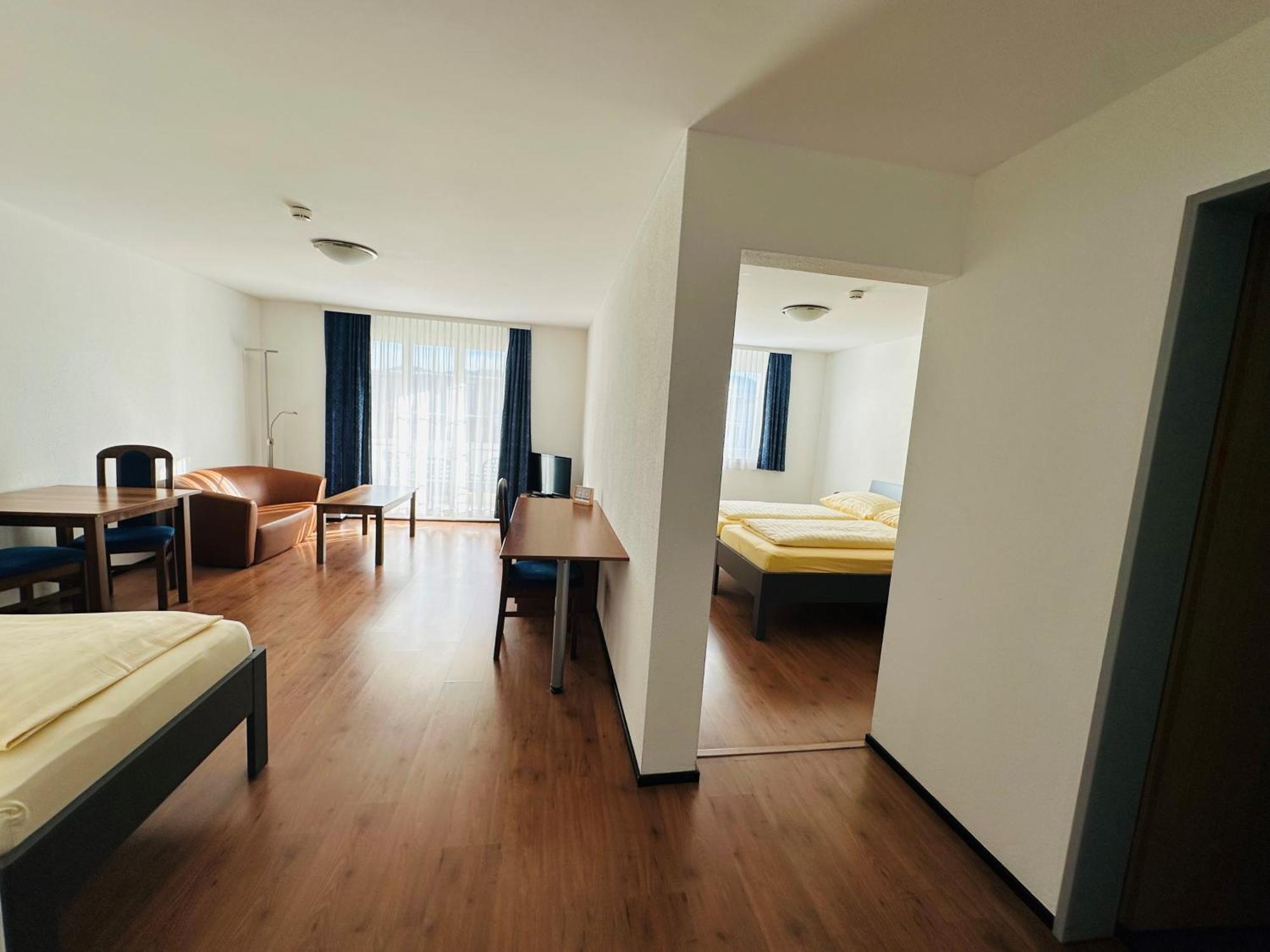 Motel & Aparthotel Brueggli Emmen Exterior foto